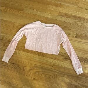 Athleisure cropped long sleeve